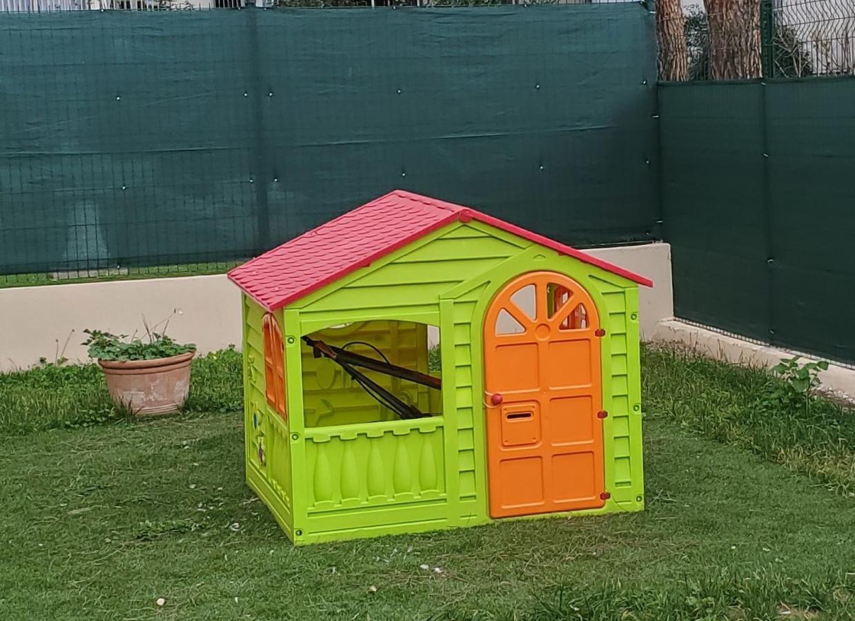 Superbe Rez De Jardin Dans Residence Au Calme ニース エクステリア 写真